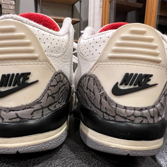 Boys White, Red, Black, Gray Air Jordan Retro High Top Size 10C - Picture 5 of 10